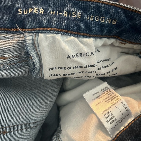 AE Women’s Next Level Stretch Super Hi-Rise Distressed Jegging - Blue - 6R - Picture 6 of 9